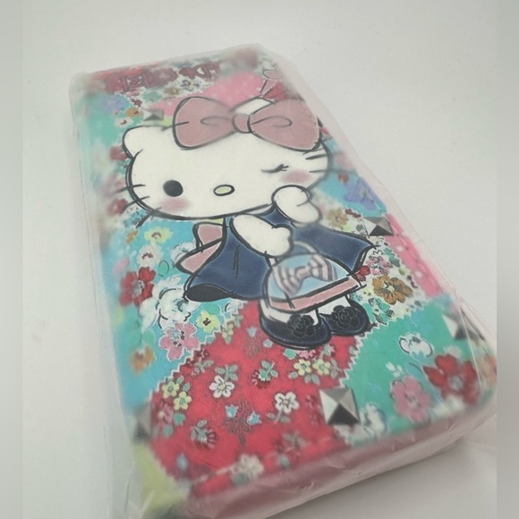 Hello Kitty Zipper Wallet- Brand New - Picture 2 of 5